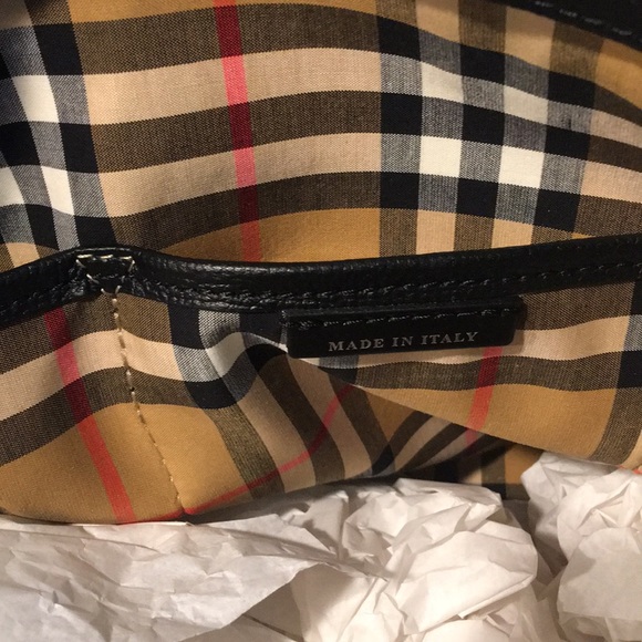 Sold on ♏️ NWT Burberry Medium Banner - Picture 4 of 8